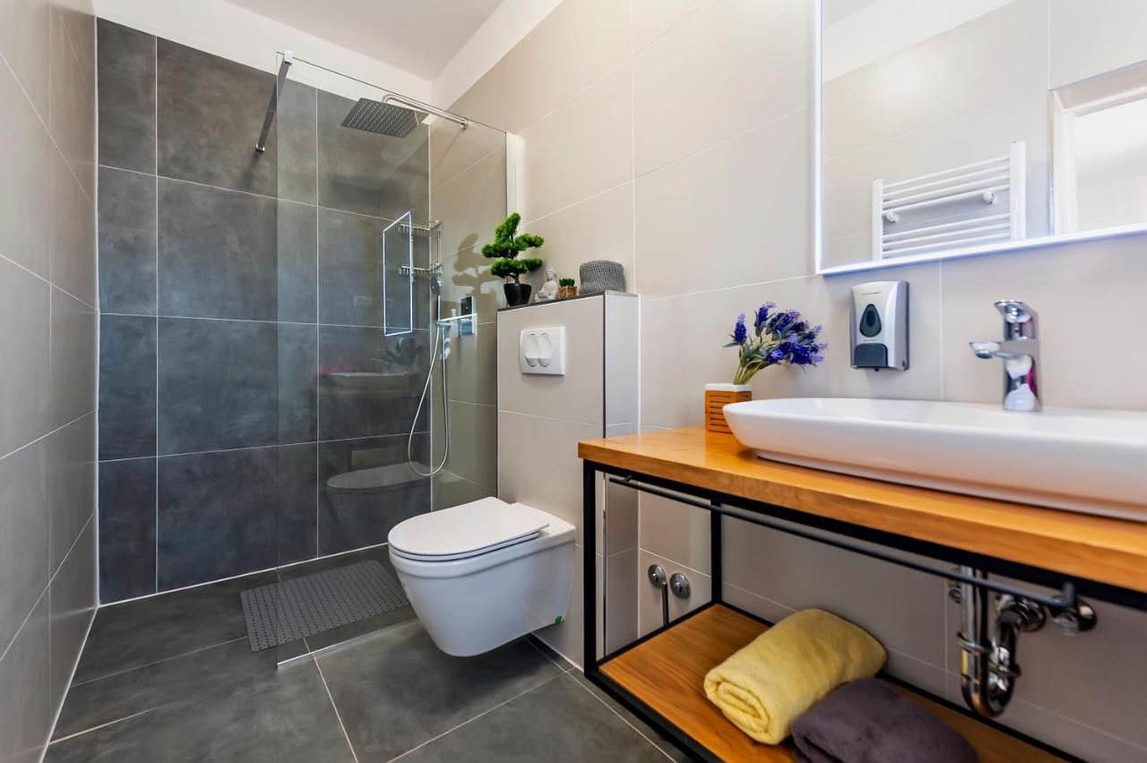 Apartment & Rooms Graciela Rovinj Bagian luar foto