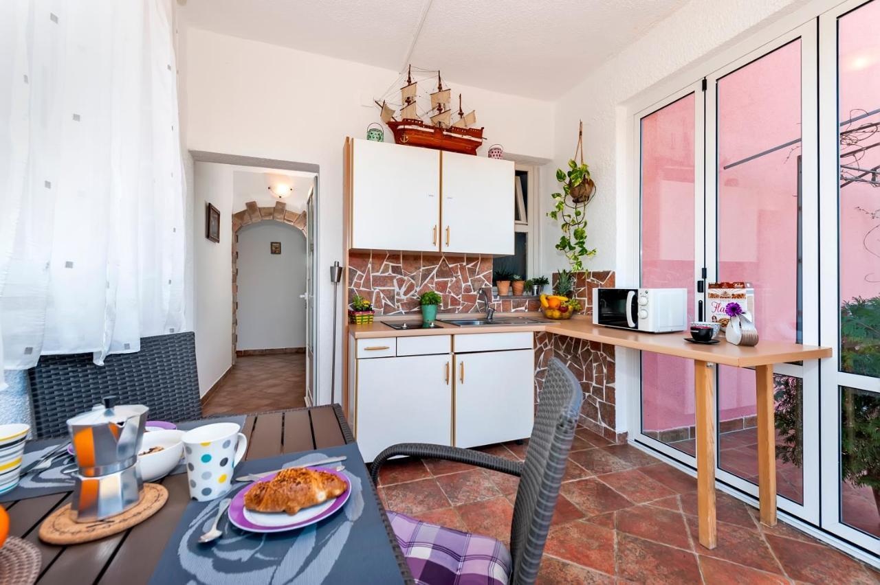 Apartment & Rooms Graciela Rovinj Bagian luar foto