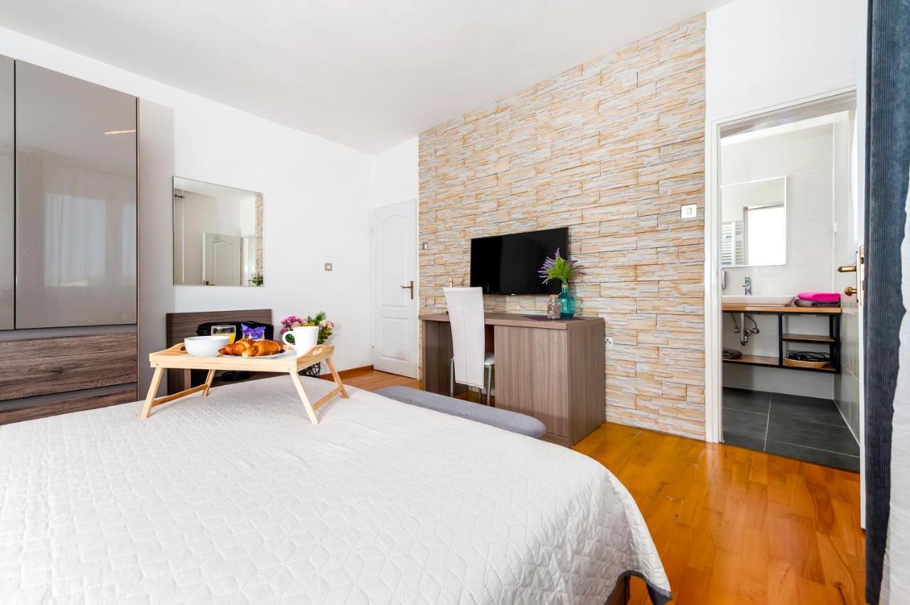 Apartment & Rooms Graciela Rovinj Bagian luar foto