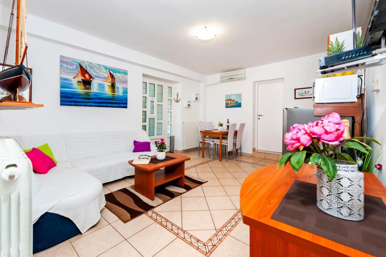 Apartment & Rooms Graciela Rovinj Bagian luar foto